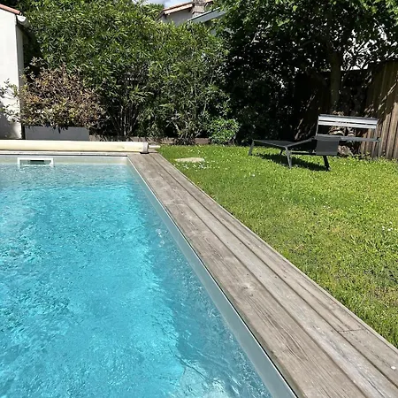 Maison De Famille A Bordeaux - Piscine Chauffee بيت للعطل لو بوسْكا